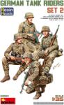 MiniArt Models 1/35 Német tankon utazó katona figura szett resin fejekkel (MI53024)