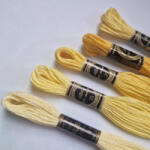  Venus Mouliné osztott hímzőfonal - Sárgák