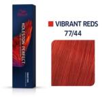 Wella Koleston Perfect Vibrant Reds vopsea profesională permanentă pentru păr 77/44 60 ml