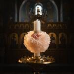 Ie Traditionala Lumanare de botez cu trandafiri roz si tulle fin