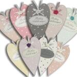  Díszített szív "Boldog Születésnapot" táblával FEHÉR