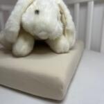  Beebaby gumis pamut lepedő 60×120 cm-140×70 cm-ig - Tejeskávé