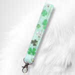  Kulcstartó, táskadísz és csuklópánt lóhere mintával