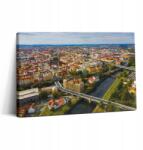 Wallfluent Vászonkép Hálószobába Felakasztható Városi Tájkép Plzeň (010030010150000075876)