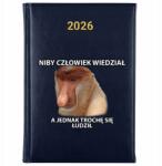 FunnyCase Könyvnaptár 2026 Úgy Tűnik, Az Ember Tudta, sötétkék tervező Ajándék Wz (Kalendarz Granatowy NIBY CZŁOWIEK WIEDZIAŁ)