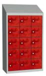 Malow Olaf hegesztett szekrény személyes tárgyakra, 15 box, hengerzár, szürke/piros