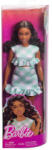 Mattel Fashionista barátnők - Stílusos divatbaba zöld kockás ruhában (240) (FBR37_HYT96)