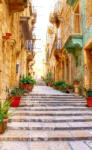 Dimex NARROW STREET IN MALTA fotótapéta, poszter, vlies alapanyag, 150x250 cm (MS-2-0047)