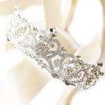 Kokonet Ezüst tiara áttört cirkónia tekervények Elegáns csillogás fényes dísz esküvőre (4-0234)