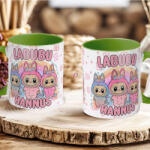 Deconline Crafts Egyedi neves "LABUBU Friends" bögre személyre szabható zöld (DO69367-GREEN-MUG)