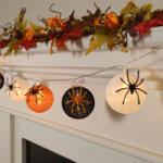 Koopman XL Halloweeni pamutgömb pókos fényfüzér elemes 10 LED 1, 2 m 2xAA 2 féle (AMZ900030)