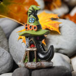 QX-IMP Halloweeni dekor boszorkánycsizma házikó zöld 14 cm (45656)