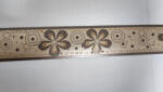Jász-Iron Barna-arany margaréta mintás bordűr (227-281)