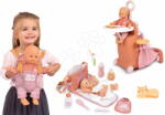 Smoby Set păpușa în șalopetă în vizită în maruspiu Doll Baby Nurse Smoby cu valiză de înfășat cu pătuț și geantă cu scutec și biberon (SM220105-8) Papusa