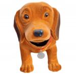  Kutya bólogató fejjel világosbarna Azor a gazdától