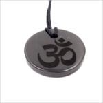  Shungit / Sungit medál "OM" szimbólummal