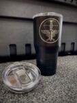 Big Frig Cana termoizolantă Tumbler 20 oz Big Frig® / 102 (Culoare: Negru)