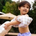 Swim Essentials karúszó - kockás