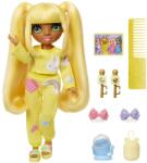 MGA Entertainment Rainbow High Junior Fashion Doll Sunny Madison pizsamában (26503682)