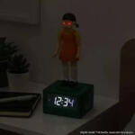 Paladone Squid Game Young-Hee digitális ébresztőóra (PP13305SG)