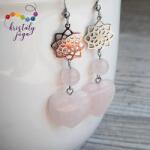 Kristály Jóga Shop Rózsakvarc szív ásvány fülbevaló, lótusszal