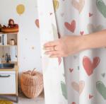  Szíves Gyerekfüggöny Szalaggal Készre Varrva 150x160 6689 (RTERTER)