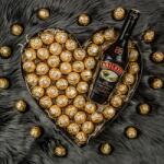 Lux&Box Szív alakú Box XL-es méret: Ferrero Rocher + Baileys likőr ital Box