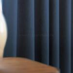 FüggönyFutár Webáruház Edward - Sötétkék színű kordbársony felületű blackout függöny, egyedi méretre, készre varrjuk
