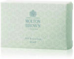 Molton Brown Milk & Oat, Sapun solid, 75 g