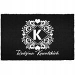 TabPrint Lábtörlő Fekete 40X60 Monogram Otthonod Személyre Szabott Belső Trend (KOKOSOWA CZARNA WYCIERACZKA TWOJE INICJAŁY)
