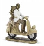 Art-Pol Figura Pár szerelmesek robogón dekoráció (006561)