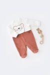 BabyCosy Salopeta Ursulet cu maneca lunga si botosei din 80%bumbac organic si 20% poliester - Caramiziu, BabyCosy (Marime: 6-9 luni) (BC-CSYK6013-6)