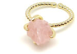 R. M. ékszer Szívcsakra nyers rózsakvarc állítható gyűrű 10mm arany színű foglalattal (019298)