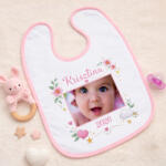 NagyAjándék. hu Egyedi fényképes baba előke névvel és évszámmal