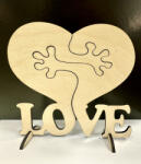  Lézervágott fa dísz - „LOVE szív alakú dekorelem (FEV05)