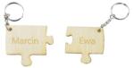  Gravírozott kulcstartó pároknak, névvel, puzzle formában (32035)