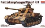 Academy Kit model tanc 13234 - PANZER GERMAN IV H/J (1: 35) (36-13234)