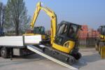 AVRamps Ipari mobil rámpa 250 cm hossz. Teherbírás a tengelytáv függvényében 2500-18000 kg. Hordozható teherrámpa. Más méret kérésre lehetséges. Rámpa autó, gépkocsi munkagép traktor