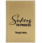  Könyvnaptár 2026 Arany tervező A5 Ajándék Siker Ez A folyamat Név Wz (Złoty Planer 26 Sukces To Proces)