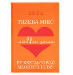  Naptár A5 2026 Narancs Tanárnak Kell Egy Nagy Szív Minták (Kalendarz Pomarańcz Trzeba Mieć Wielkie Serce)