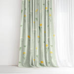 Goldea pamut függöny - mező, zöld melanzs alapon 200x150 cm