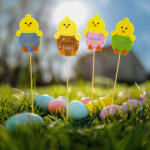  Húsvéti dekoráció - csibe - 4 féle - 6 x 9 cm - leszúrható (CMK-7130)