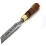 NAREX Скосено дърводелско длето с дървена дръжка, дясно Narex Bystrice 8111 Wood Line Plus - 26 mm, 138/283 mm, 30° (8111 26)