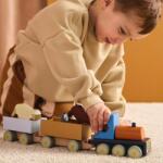 Kid's Concept fa vonat tanyasi állatokkal