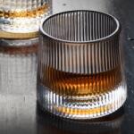  Lengő, forgó, függőlegesen fogazott poharak whiskyhez, konyakhoz, retró: 4db