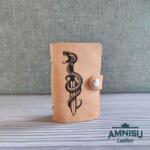 Amnisu Kígyós - kardos motívumos bőr igazolványtartó