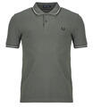 Fred Perry Rövid ujjú galléros pólók TWIN TIPPED FRED PERRY SHIRT Zöld EU M