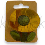  Mustársárga virág kitűző