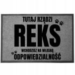 TabPrint Lábtörlő Szürke Ajándék Kutyusnak Itt Uralkodik A Kutya Neve (WYCIERACZKA SZARA Z IMIENIEMPSA PXX902)