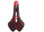 Toopre Tour anatomikus sport nyereg, 275 x 150 mm, fekete-piros